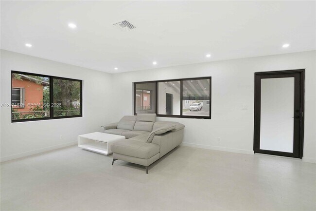 Photo - 2230 N 62nd Ave