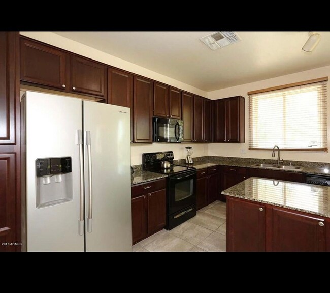 Photo - 2101 E Sunland Ave