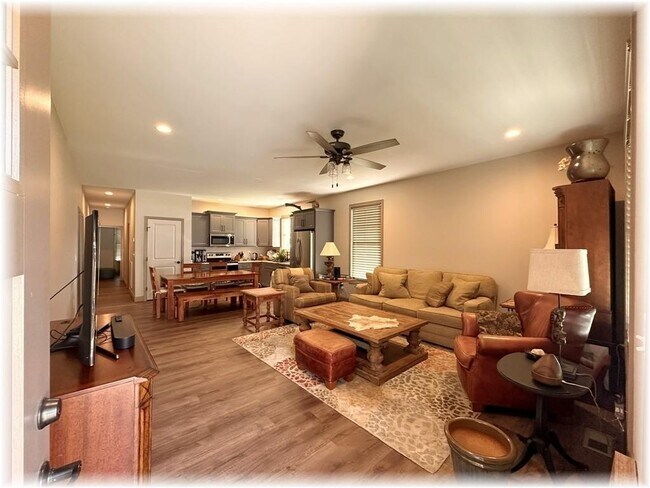 Photo - 304 Cottage Hl Ct