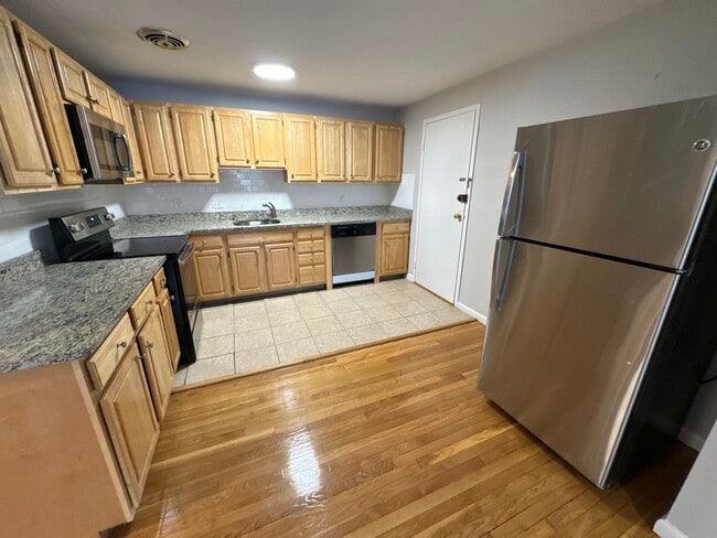 Photo - 90 Babcock St Unit 21