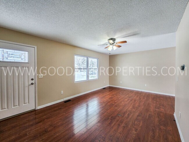 Photo - 3 Bedroom 1 Bath Home with Non-Conforming ...