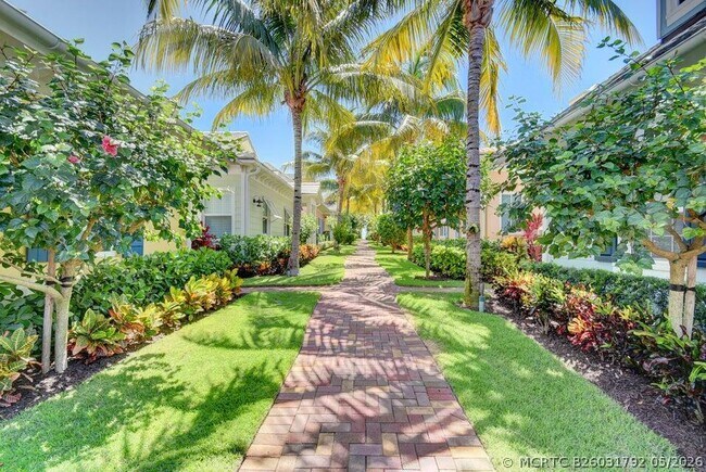 2225 S Ocean Blvd