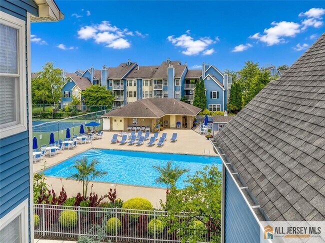 130 Longfield Ct