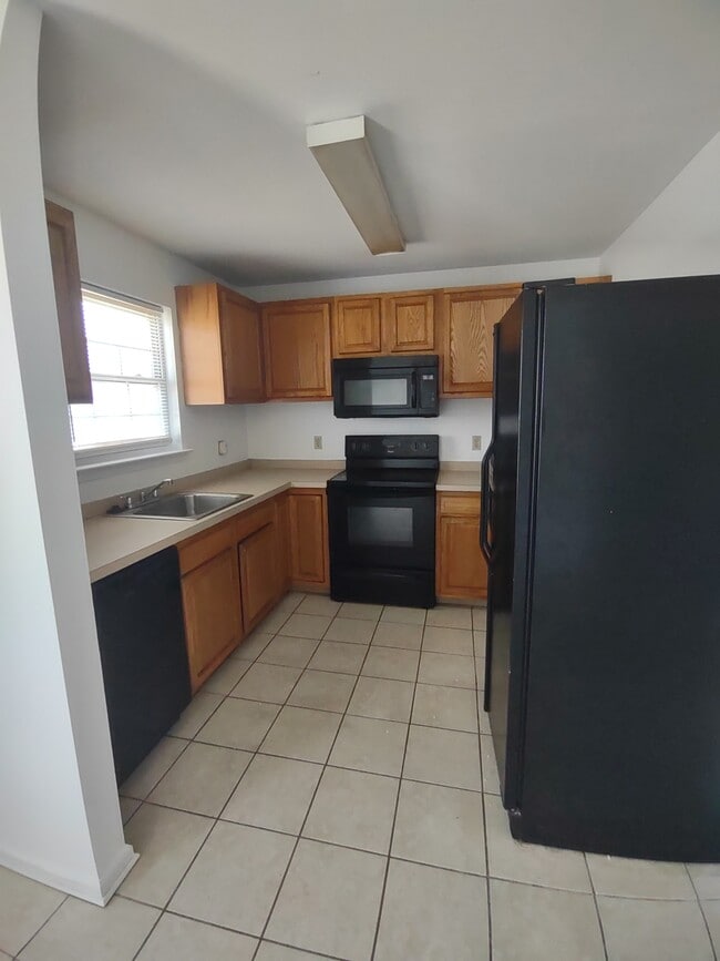 Photo - 404 S Claymont St