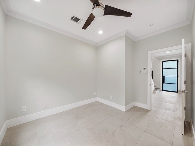 Photo - 1512 Thompson St