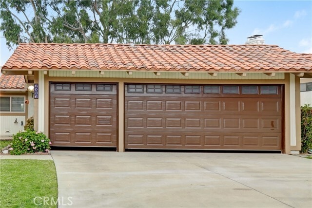 Building Photo - 8036 Valle Vista Dr