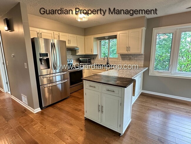 Photo - Eden Prairie Single Family Home, Fenced Yard, 2 Car Garage, Dishwasher W/D
