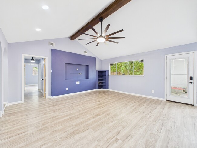 Building Photo - 10915 Sagedowne Ln