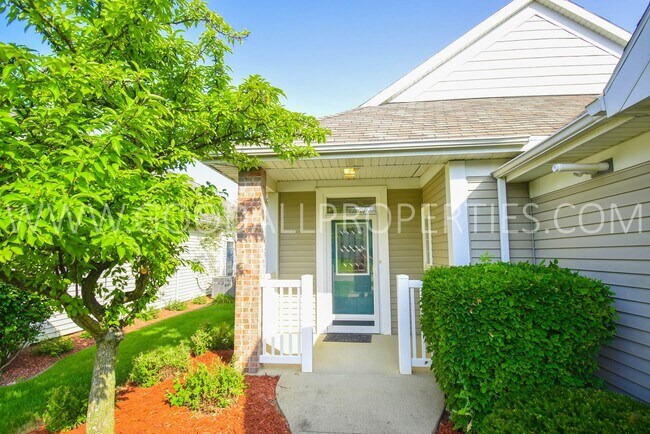 Photo - 2 Bedroom 2 bath Town Home in West Des Moines