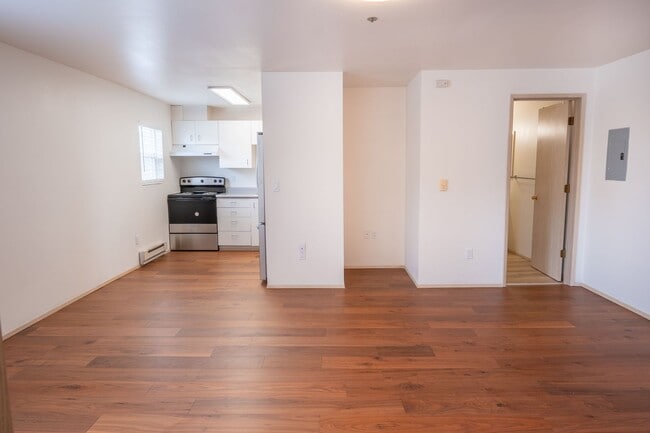 Photo - Pacific Crest Apartments