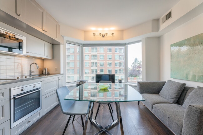 Photo - 155 Yorkville Ave Unit 1116