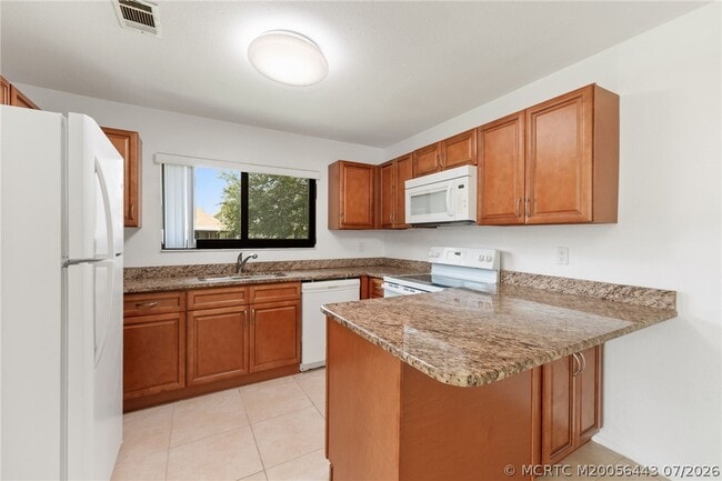 Photo - 1496 SE Colchester Cir