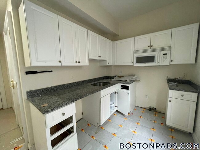 Building Photo - 53 Ashford St Rental