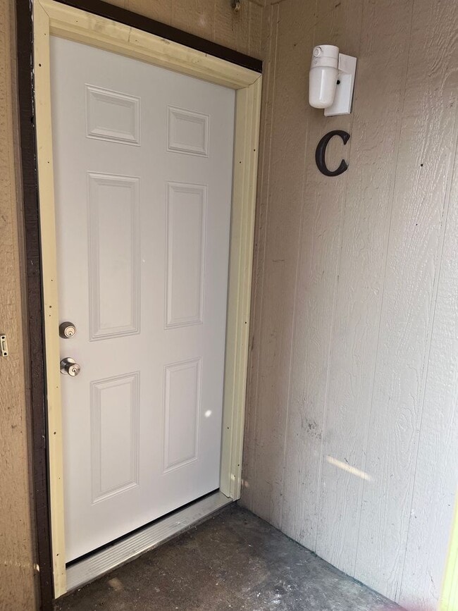 Photo - 139 W 45th St Unit C