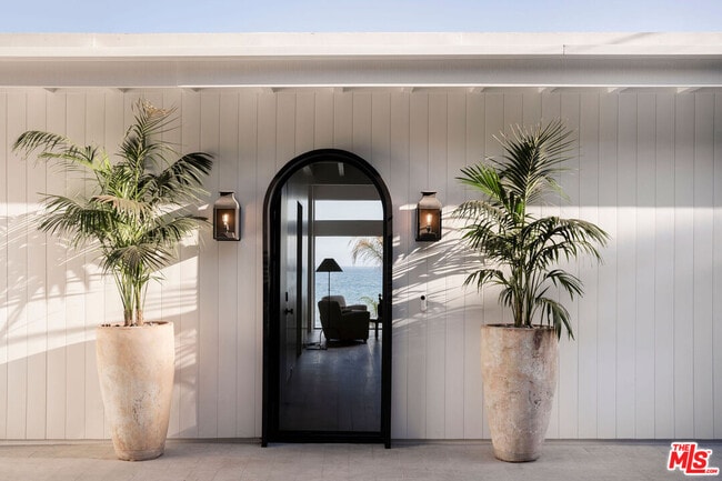 Photo - 27356 Escondido Beach Rd