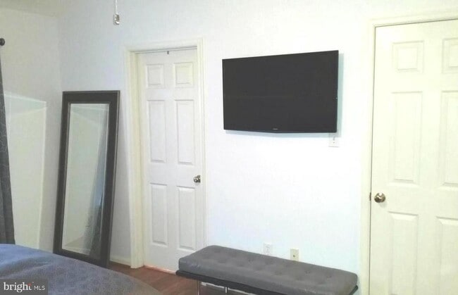 Photo - 5520 Jowett Ct