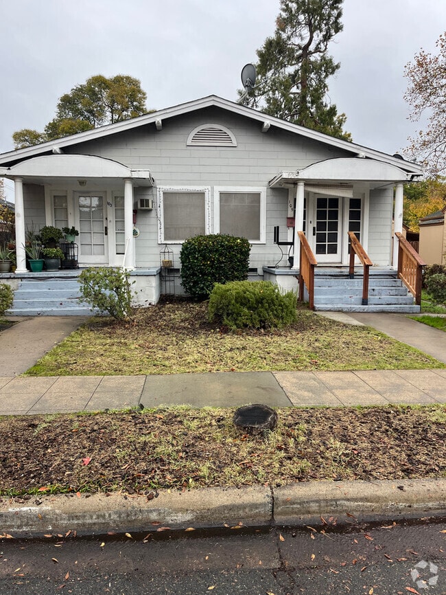 Building Photo - Charming 2-Bedroom Home in Roseville Comin...