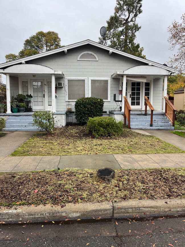 Charming 2-Bedroom Home in Roseville Comin... - Charming 2-Bedroom Home in Roseville Comin...