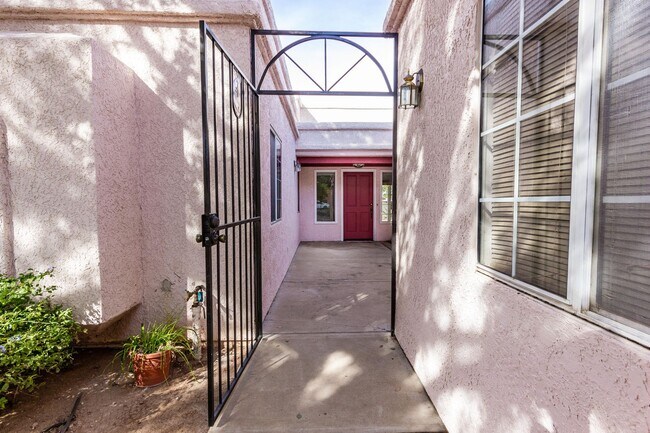 Photo - Beautiful and Spacious 3BR 2BA Home w/ Courtyard • Fenced Yard • Cul-de-sac in Tucson