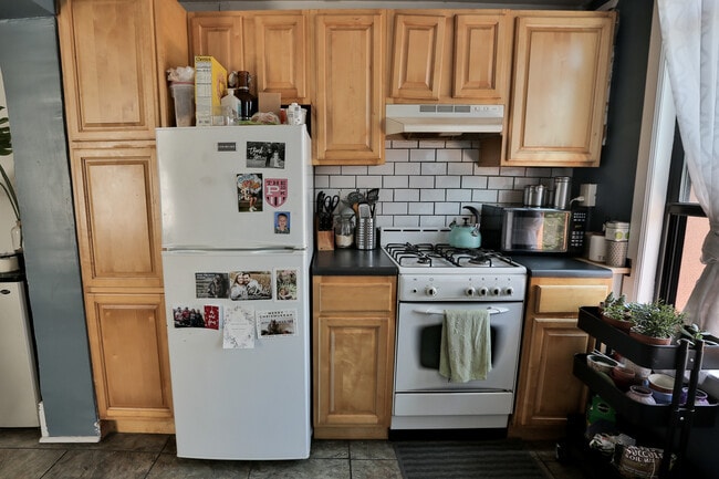 Photo - 706 Christian St Unit 2