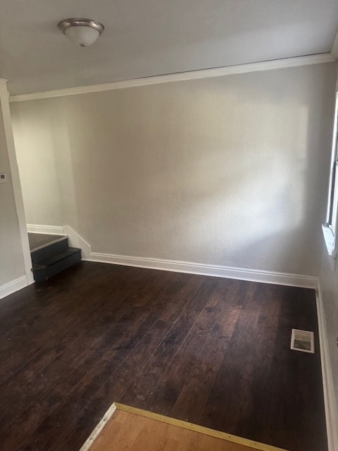 Photo - 855 Vankirk St