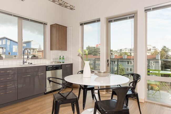 Photo - 200 Belmont Ave E Unit 706