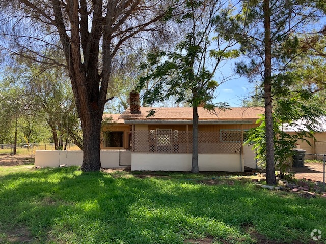 Building Photo - 2028 Cottonwood Ln Rental