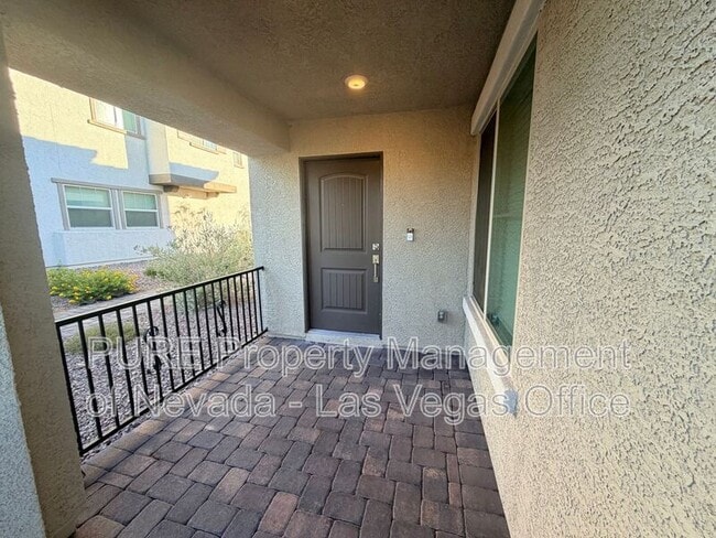 Photo - 815 Watford Pl