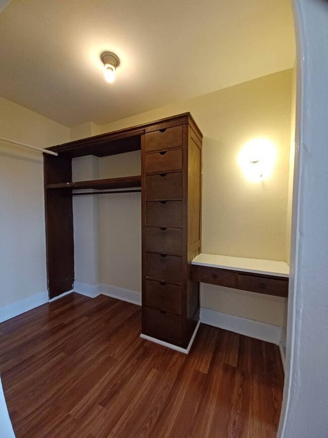 Photo - Whitestone Manor Apartments