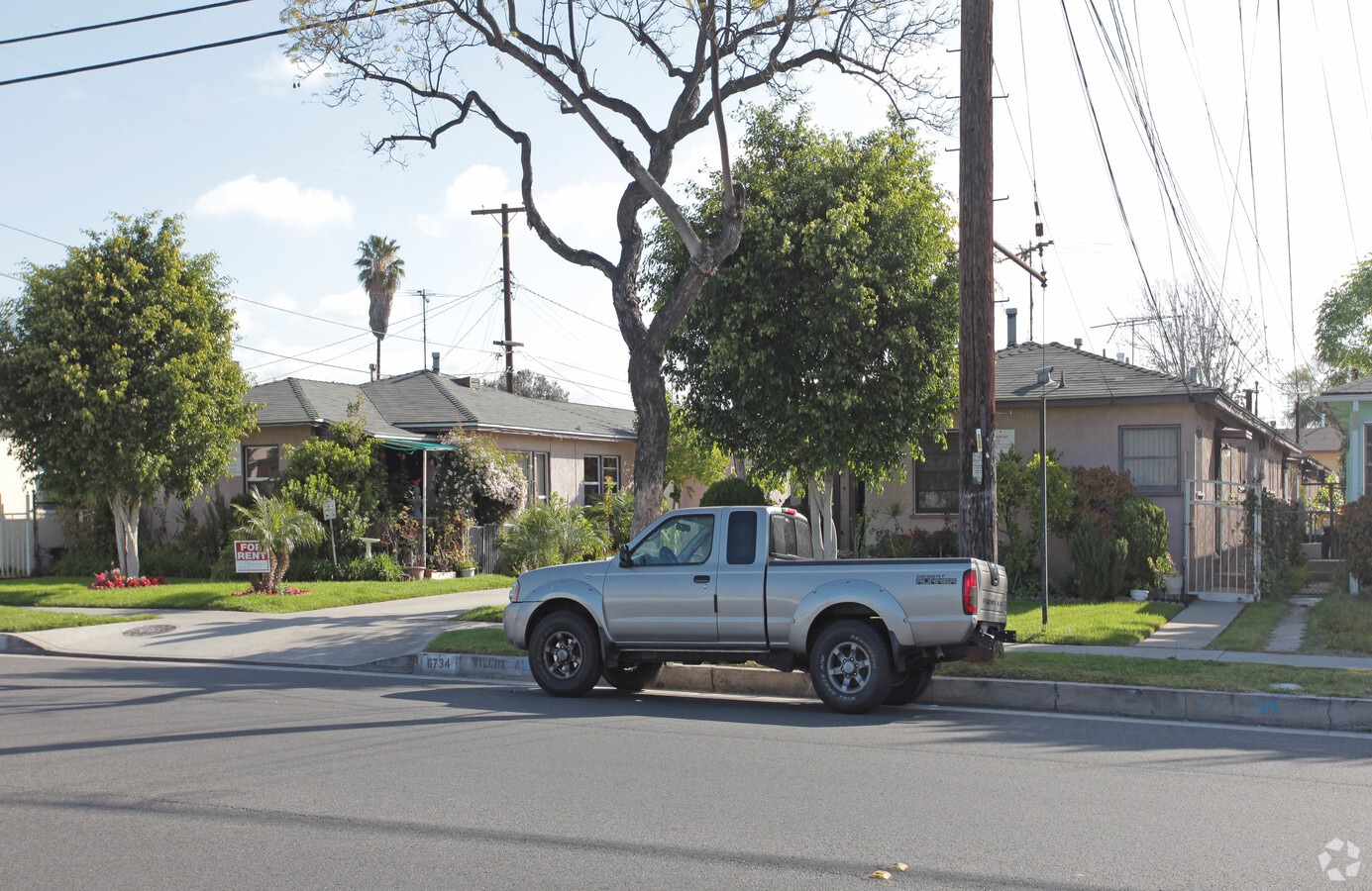 Photo - 6730-6734 Wilcox Ave