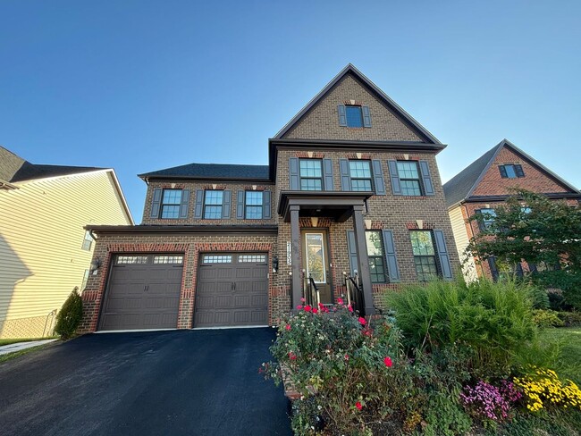 Building Photo - Beautiful 5 Bedroom Home in Cabin Branch!