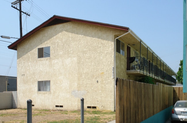 Building Photo - 3771 Vinton Ave Rental