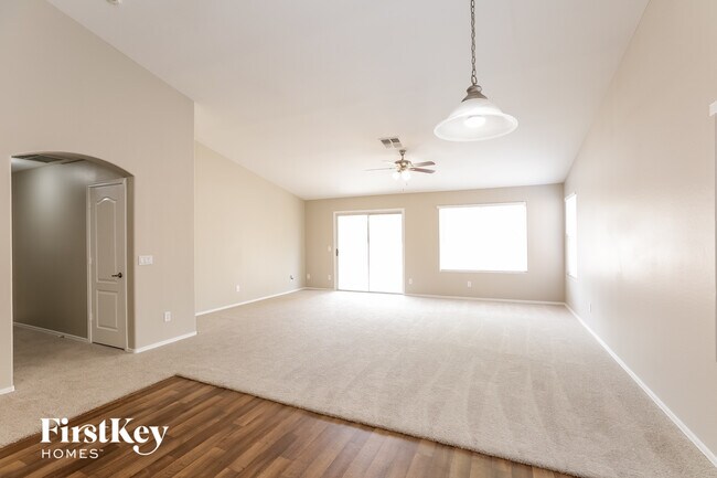 Photo - 2003 W Burgess Ln