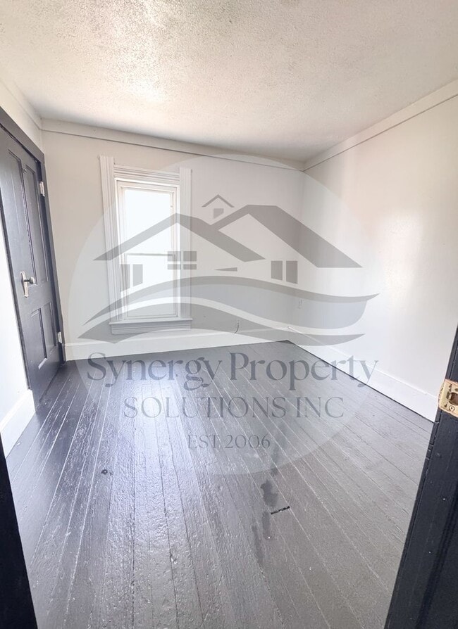 Building Photo - Madison Schools