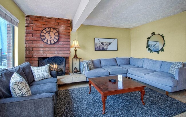 Photo - 414 E Oceanfront Unidad A