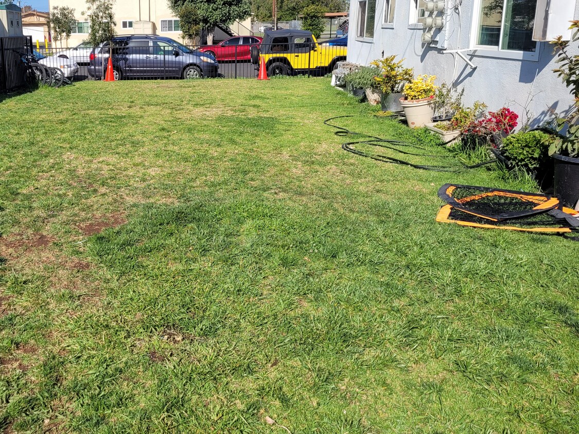 Photo - 7782 Barton Dr (Huntington Beach, CA)