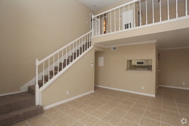 Interior Photo - Rockridge Commons Rental