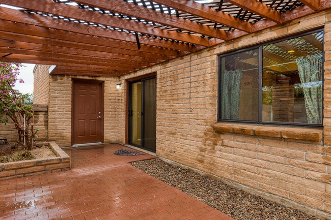 Photo - 7711 E 39th St