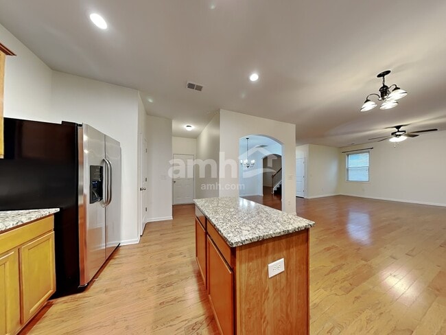 17 Phaeton Ave