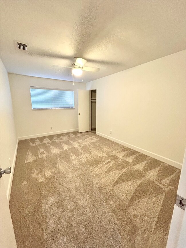 Photo - 10819 Sagerock Dr