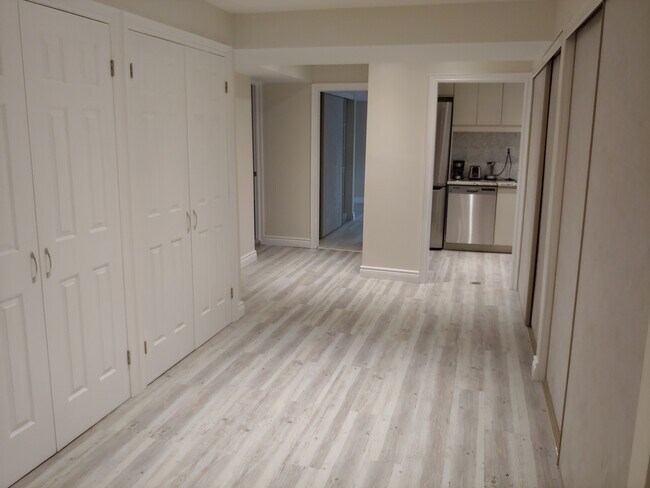 Photo - 17 King Georges Dr Unité 1