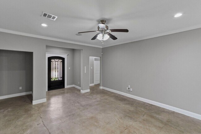 Photo - 2710 Gordon Ave