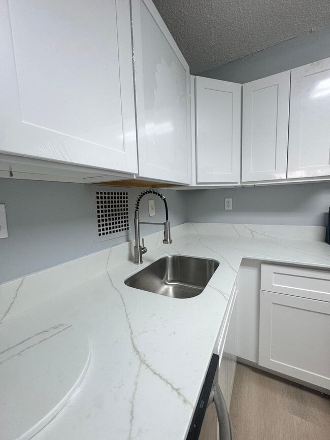 Photo - 3701 S George Mason Dr Unit 1901 North