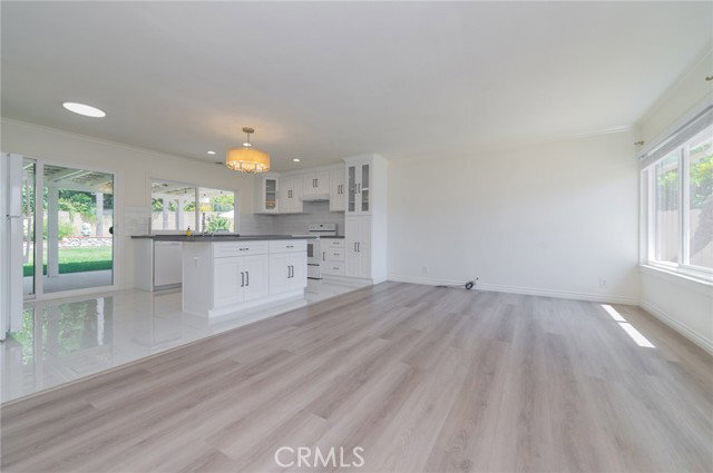 Photo - 4881 Winvale Ave