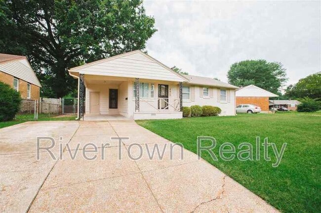 Building Photo - 4415 E Mallory Ave Rental