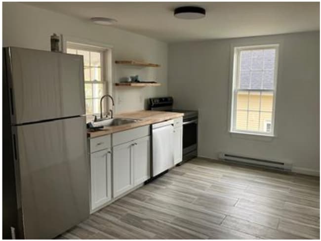 Photo - 21 E Lake Rd Unit 2