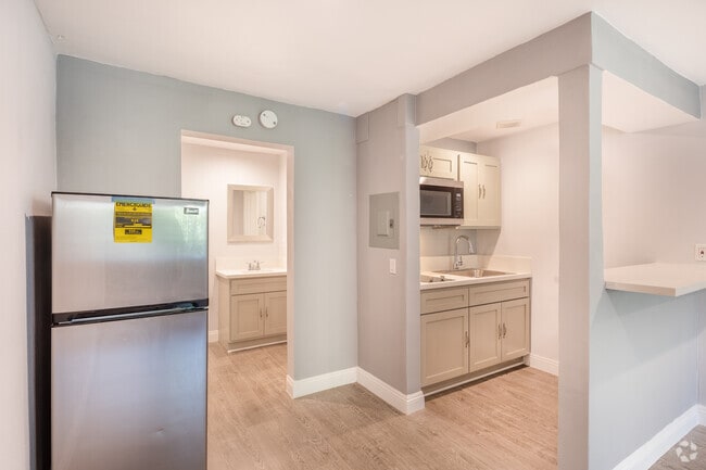 Studio 2 - 350SF