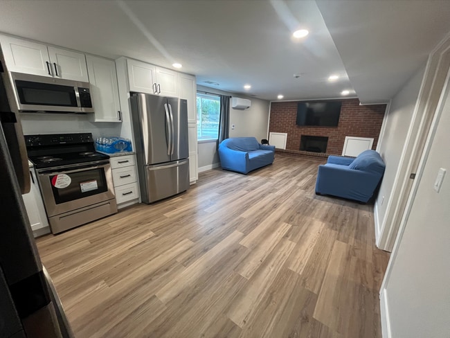 Building Photo - 819 E 700 S Rental