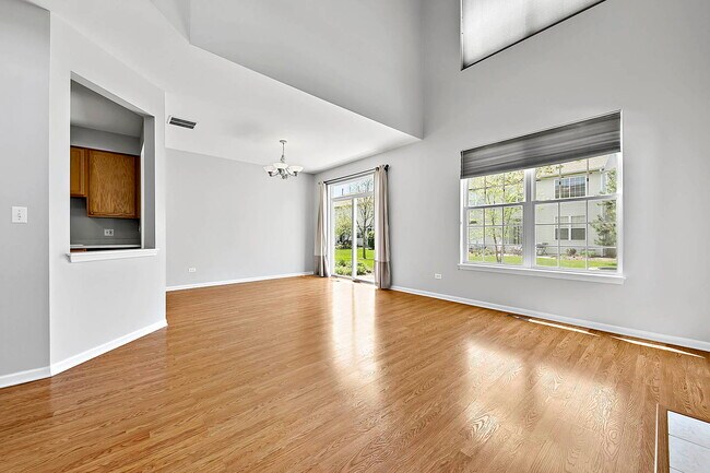 Photo - 2804 White Thorn Cir Unit 2804