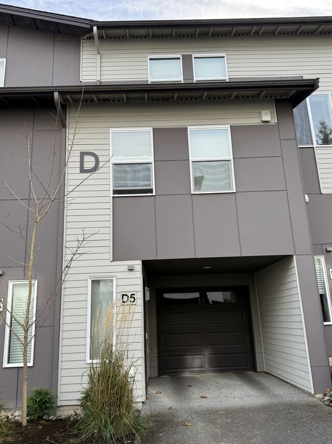 Modern Lynnwood 3BD/3BTH Townhome for Leas... - Modern Lynnwood 3BD/3BTH Townhome for Leas...